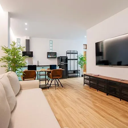 Apartment Office Reina 7 *