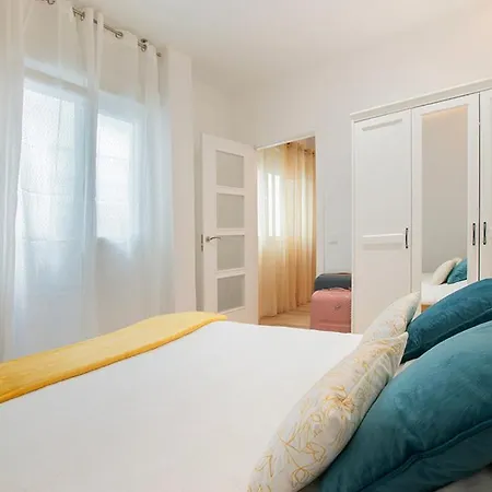 Apartment Office Reina 7