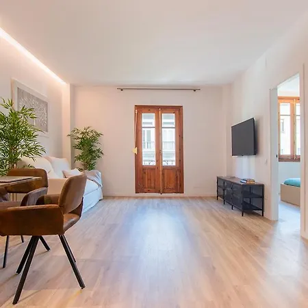 Apartment Office Reina 7 *